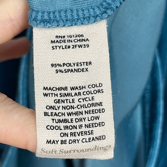 Soft Surroundings Velvet Top Blouse Button-Up Stretch Sz Medium Teal Long Sleeve - Picture 12 of 15